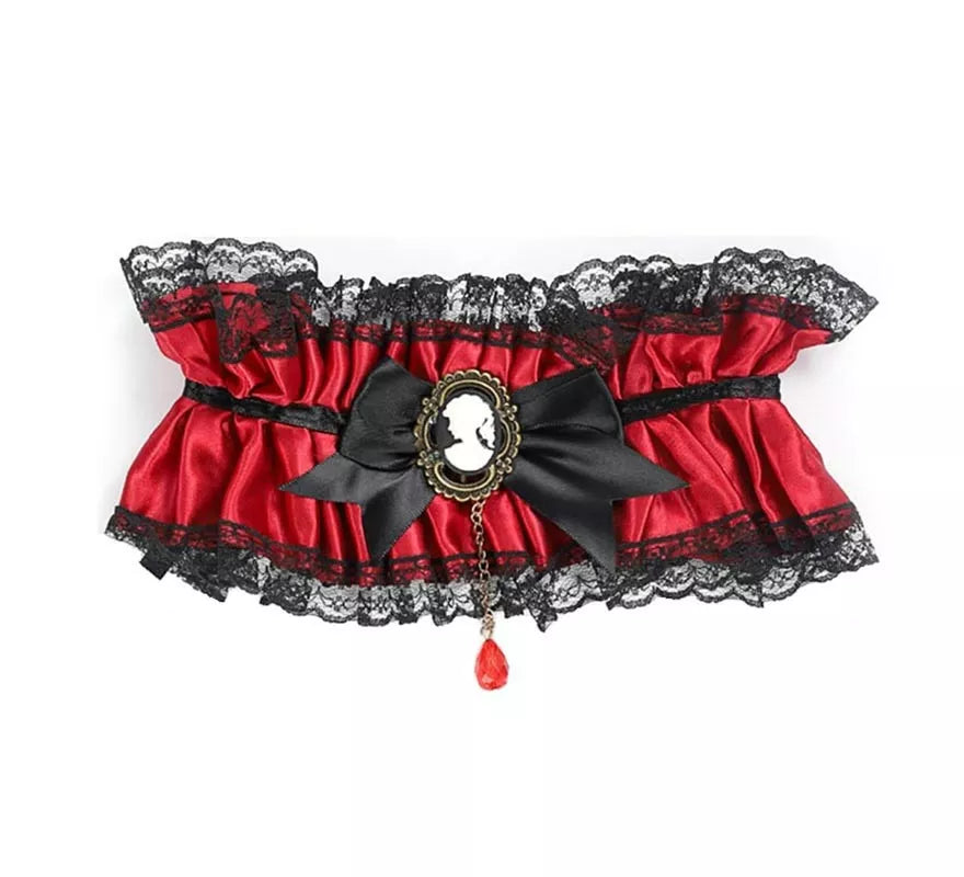Translation missing: pt-PT.Collar Gótico rojo con lazo negro