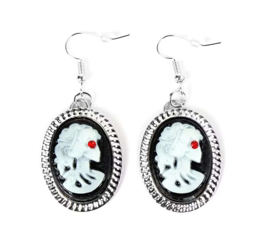 Translation missing: pt-PT.Pendientes de Vampiresa de época